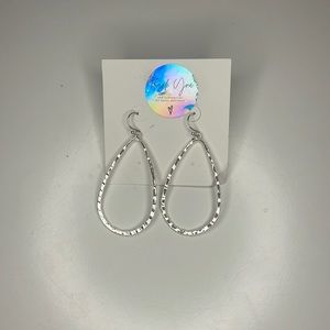 cute silver water drop earrings